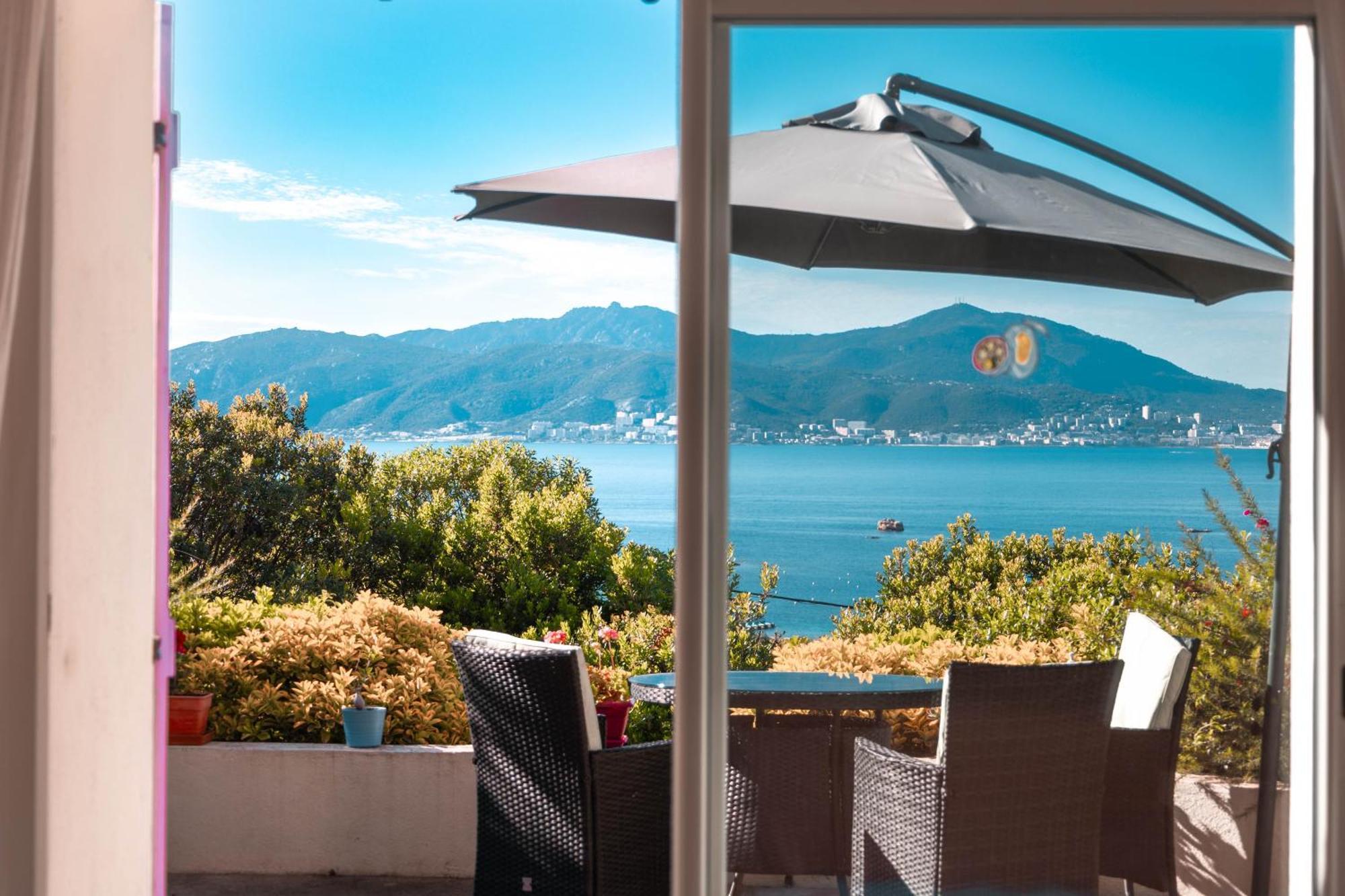 Villa Ghiatone Pietrosella ภายนอก รูปภาพ